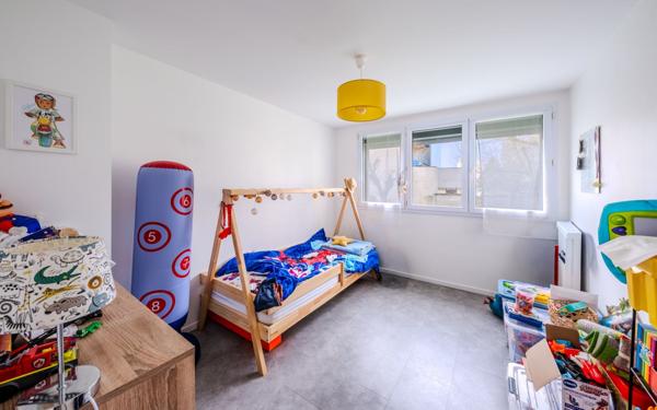 Appartement à vendre    3 pièces • 75 m2 Saint-Max