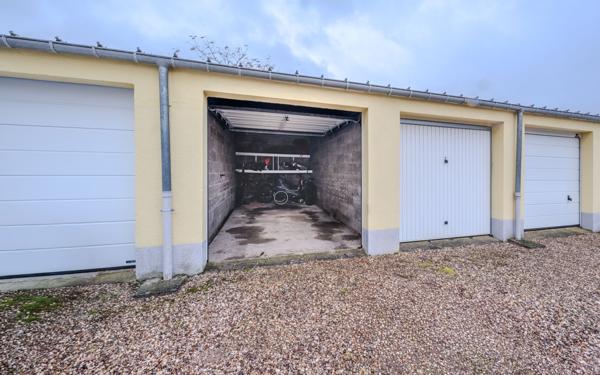 Appartement à vendre    3 pièces • 75 m2 Saint-Max