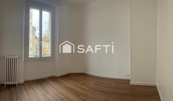 URGENT.TOULON CASTIGNEAU . T1 RÉNOVÉ en 2025  . CALME ABSOLU & EMPLACEMENT STRATÉGIQUE