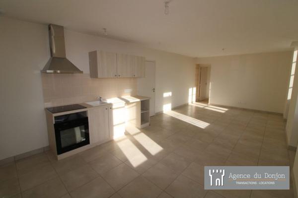 Maison ancienne Mazerolles PONS 77 m²