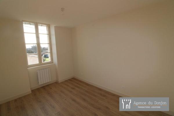 Maison ancienne Mazerolles PONS 77 m²