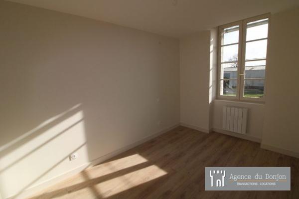 Maison ancienne Mazerolles PONS 77 m²