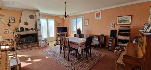 Maison individuelle à vendre à Thouars dans les Deux-Sèvres (79100), ref : 79/BB/526
