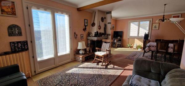 Maison individuelle à vendre à Thouars dans les Deux-Sèvres (79100), ref : 79/BB/526