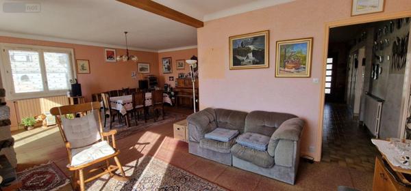 Maison individuelle à vendre à Thouars dans les Deux-Sèvres (79100), ref : 79/BB/526