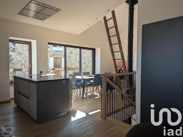 Maison de village 4 pièces de 70 m² à Lalouvesc (07520)