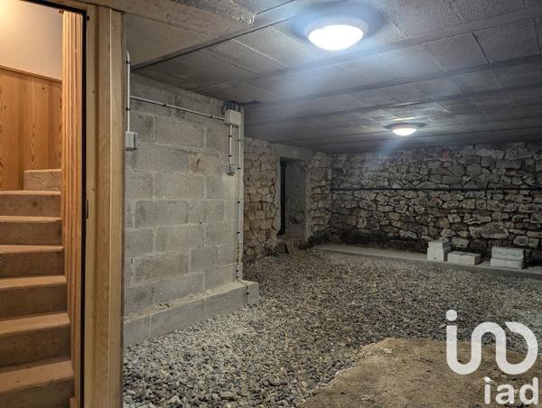 Maison de village 4 pièces de 70 m² à Lalouvesc (07520)