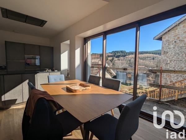 Maison de village 4 pièces de 70 m² à Lalouvesc (07520)