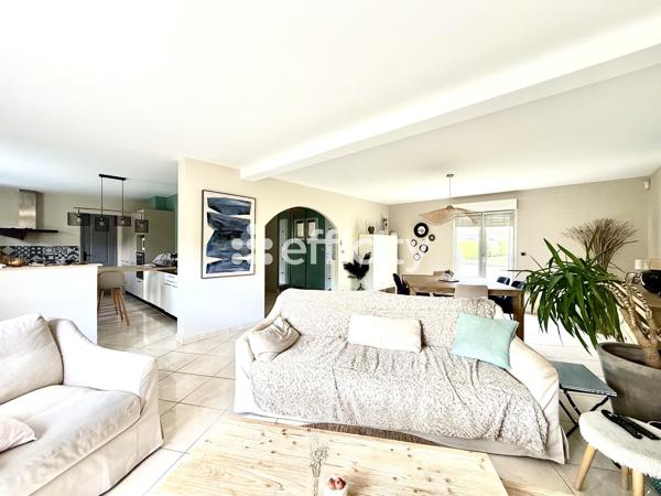 Maison
         6 pièces
        - 170 m² 324 000 € *