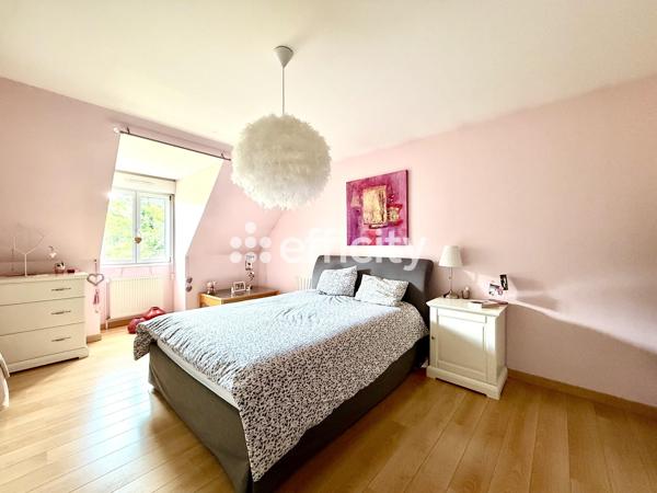 Maison
         6 pièces
        - 170 m² 324 000 € *