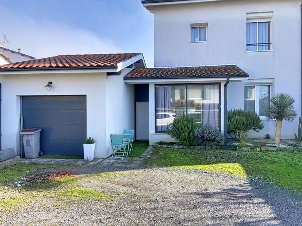 Dax (40100) Maison familiale avec piscine et garage à Dax