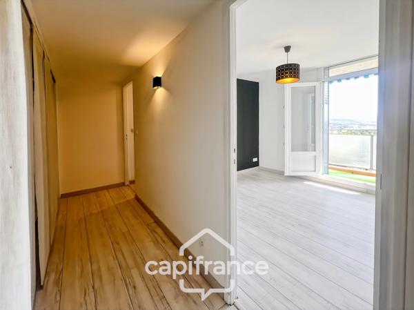 Appartement à vendre 4 pièces LA CIOTAT (13) - 74m2  terrasse vue mer - cave - au calme - à pieds centre ville.