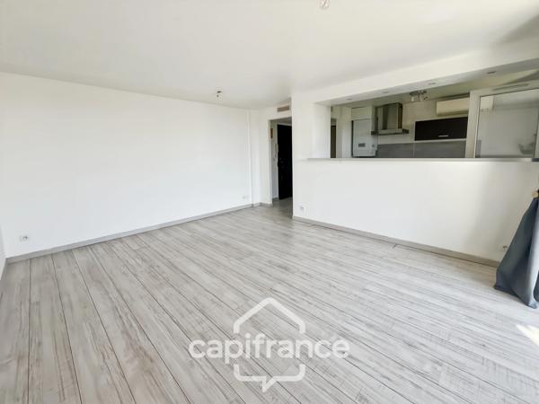 Appartement à vendre 4 pièces LA CIOTAT (13) - 74m2  terrasse vue mer - cave - au calme - à pieds centre ville.