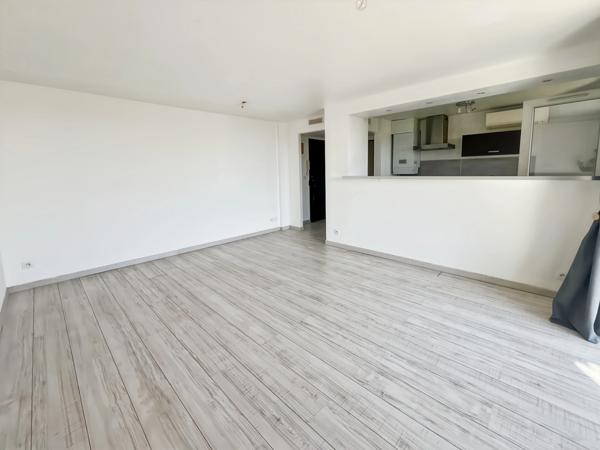 Appartement à vendre 4 pièces LA CIOTAT (13) - 74m2  terrasse vue mer - cave - au calme - à pieds centre ville.