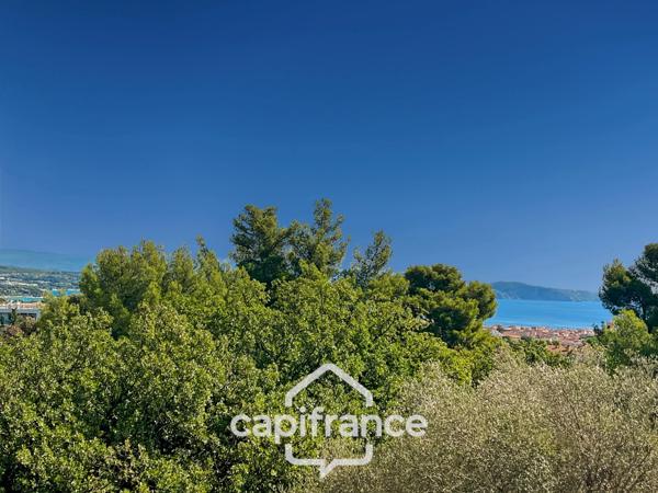 Appartement à vendre 4 pièces LA CIOTAT (13) - 74m2  terrasse vue mer - cave - au calme - à pieds centre ville.
