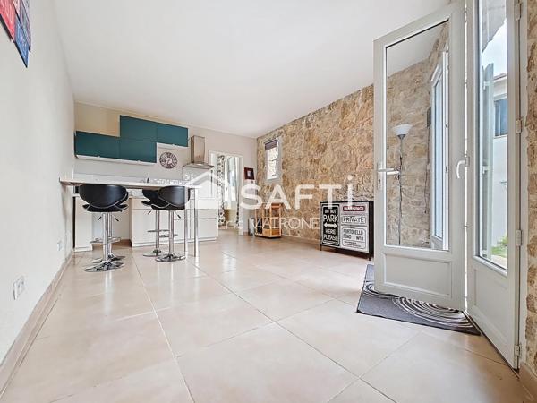 Maison 9 pièces avec piscine et garages