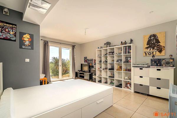 Maison 9 pièces avec piscine et garages