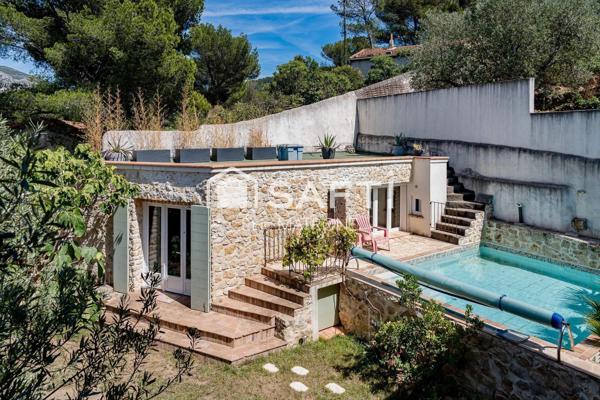 Maison 9 pièces avec piscine et garages