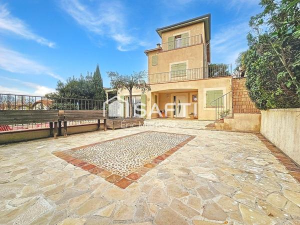 Maison 9 pièces avec piscine et garages