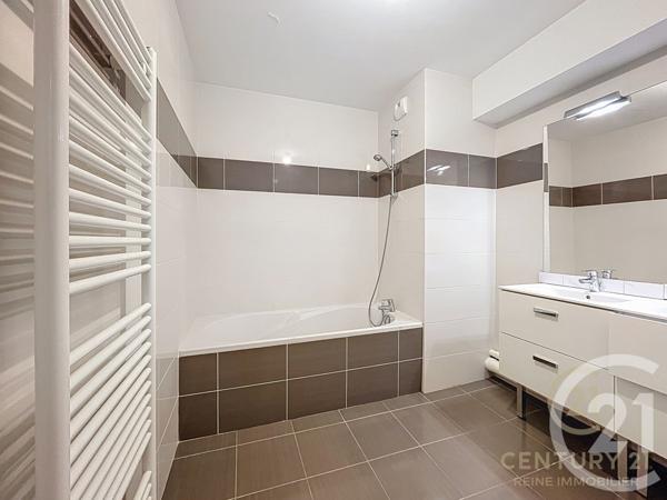 Appartement F4 à vendre  4 pièces - 80,48 m2 CHARTRES DE BRETAGNE - 35