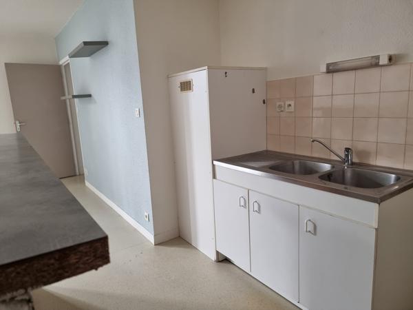 Appartement
                                                                                                                                                                                                                                                                                                                        2 pièce(s)                                                                                                                                                                                                          1 chambre(s)                                                                                                                                                                                                          49  m²