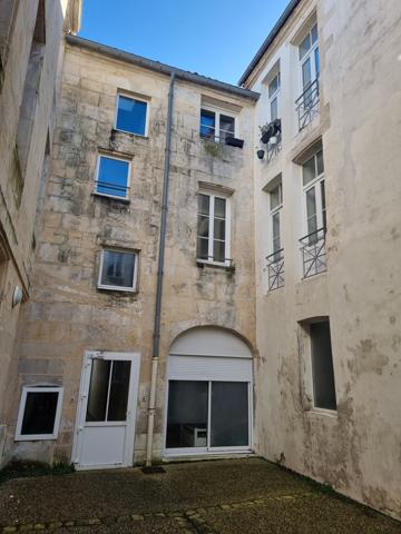 Appartement
                                                                                                                                                                                                                                                                                                                        2 pièce(s)                                                                                                                                                                                                          1 chambre(s)                                                                                                                                                                                                          49  m²