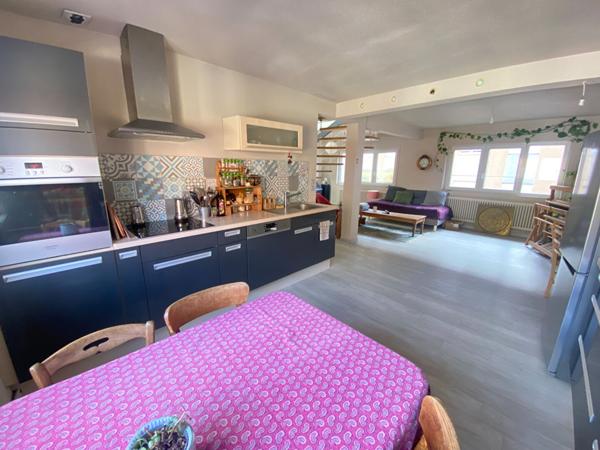 Appartement - 6 pièces - 104 m²