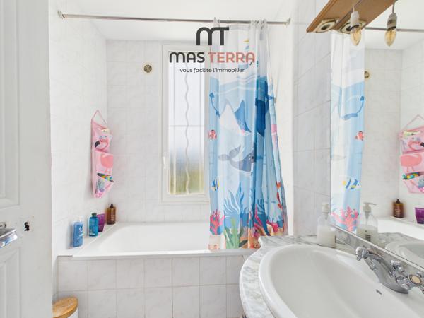 Maison
         5 pièces
        - 98 m² Bien prestige 580 000 € *