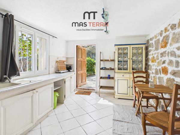 Maison
         5 pièces
        - 98 m² Bien prestige 580 000 € *