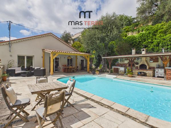 Maison
         5 pièces
        - 98 m² Bien prestige 580 000 € *