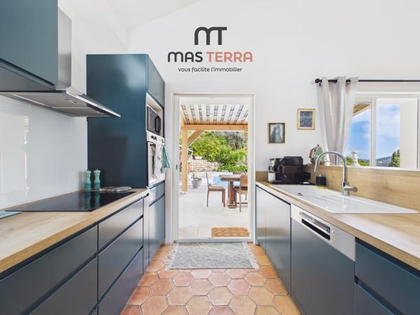 Maison
         5 pièces
        - 98 m² Bien prestige 580 000 € *