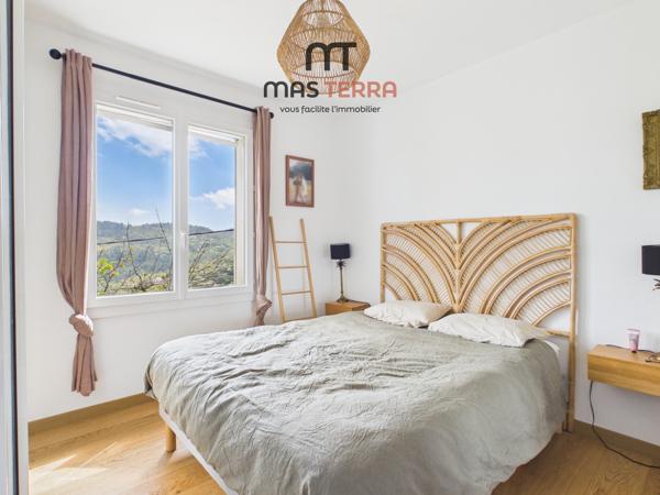Maison
         5 pièces
        - 98 m² Bien prestige 580 000 € *