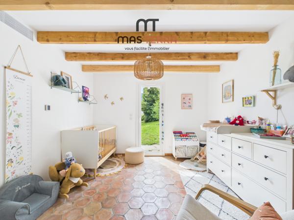 Maison
         5 pièces
        - 98 m² Bien prestige 580 000 € *