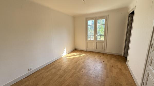 Saint-Just-Saint-Rambert (42170) Maison de 119m2 habitables sur 1000m2 de terrain