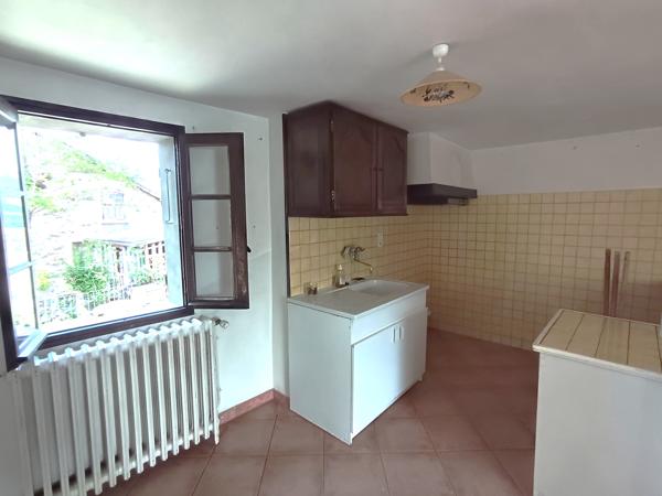 Maison
         5 pièces
        - 85 m² Exclusivité 150 000 € *