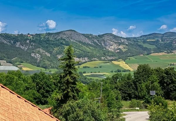 Maison
         5 pièces
        - 85 m² Exclusivité 150 000 € *