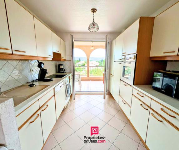 Appartement traversant 4P d'environ 81m² avec garage et place de parking sécurisé