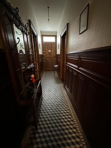 Maison
                                                                                                                                                                                                                                                                                                                        9 pièce(s)                                                                                                                                                                                                          4 chambre(s)                                                                                                                                                                                                          247  m²