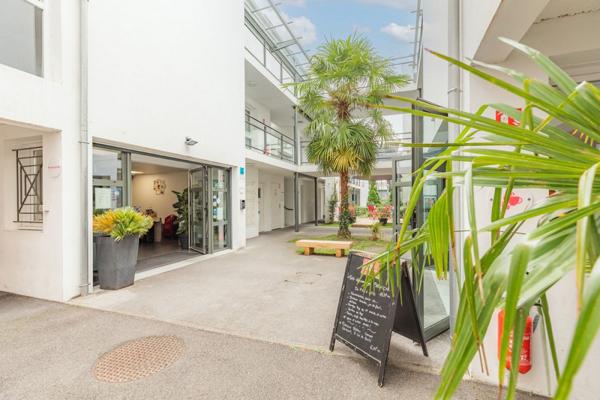 INVESTISSEMENT LOCATIF – PAU – Résidence tourisme Appart'City Confort Pau Centre – 6,49 % de rentabilité