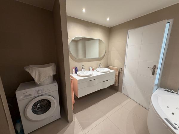 Superbe T4 avec balcon de 118 m²