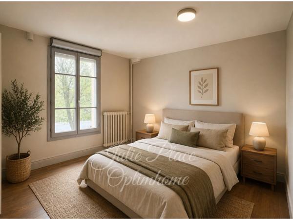 Maison de Bourg (à rénover) avec un beau potentiel.