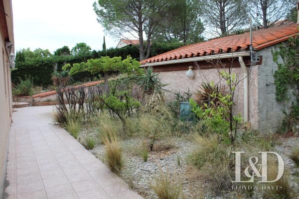 EXCEPTIONNEL VILLA TRADITIONNELLE AVEC GRAND PATIO CENTRAL