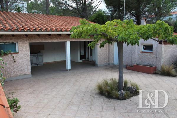 EXCEPTIONNEL VILLA TRADITIONNELLE AVEC GRAND PATIO CENTRAL