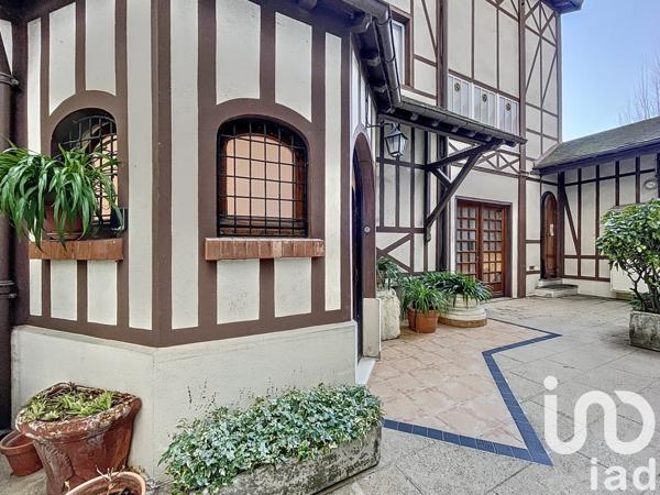 Maison 6 pièces de 204 m² à Neuilly-sur-Seine (92200)