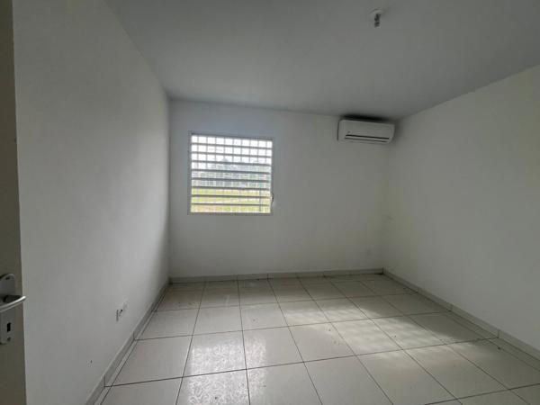 Dpt Guyane (973), à louer SAINT LAURENT DU MARONI appartement T3