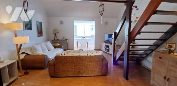 Appartement à vendre à Saint-Denis, centre ville / rue Bois de Nèfles

Cet appartement en par...