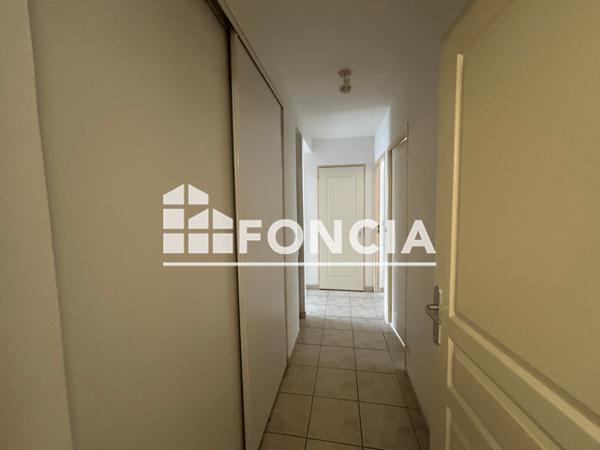 Location Appartement 4 pièces 89.58 m² - 13 BIS AVENUE DES CHARROIS Digne-les-bains 04000