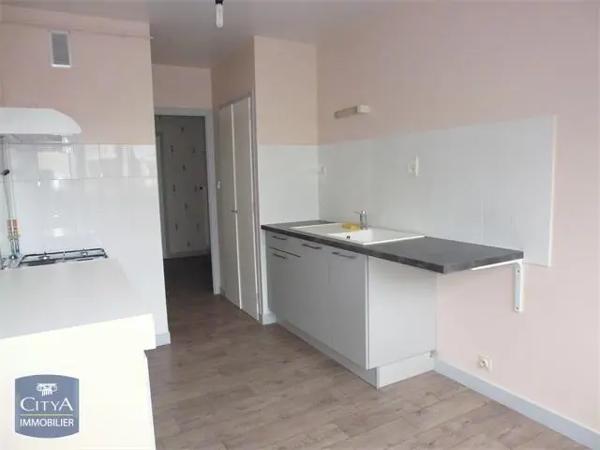Appartement à louer 4 pièces 82.07m² Besançon (25000)