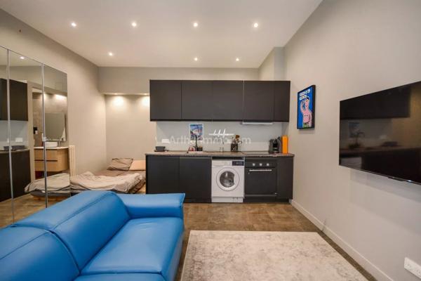Vente                                                      Appartement
                        
                     1 pièces                      27 m2                     à Nice