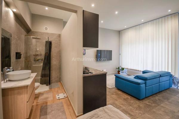 Vente                                                      Appartement
                        
                     1 pièces                      27 m2                     à Nice